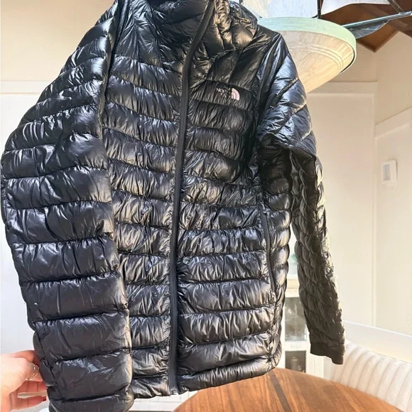 The North Face Shiny Black men’s Puffer Jacket - Picture 4 of 11